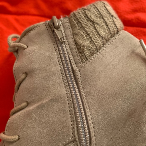 Booties size 7 - Picture 7 of 8